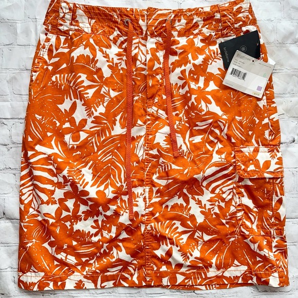 Liz Claiborne Dresses & Skirts - NWT Women’s Size 8 Liz Claiborne Orange Tropical Print Cotton Skirt
